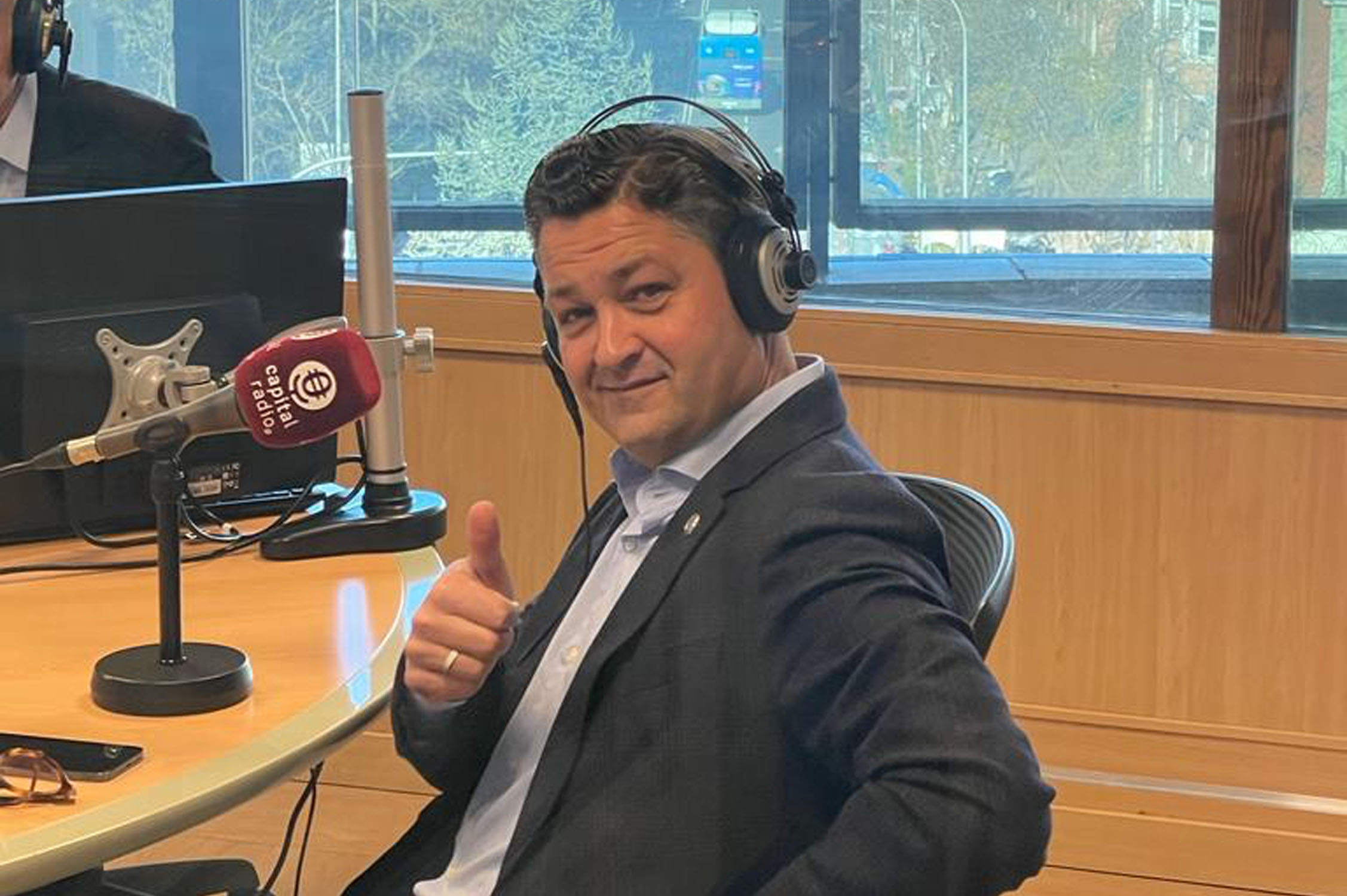 Luis Miguel García CEO de Lurauto&Co interviene en la tertulia de Capital Radio invitado por Faconauto